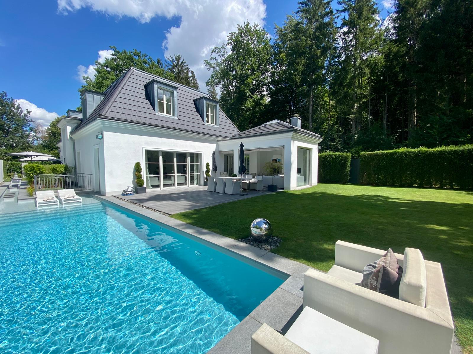 House with pool